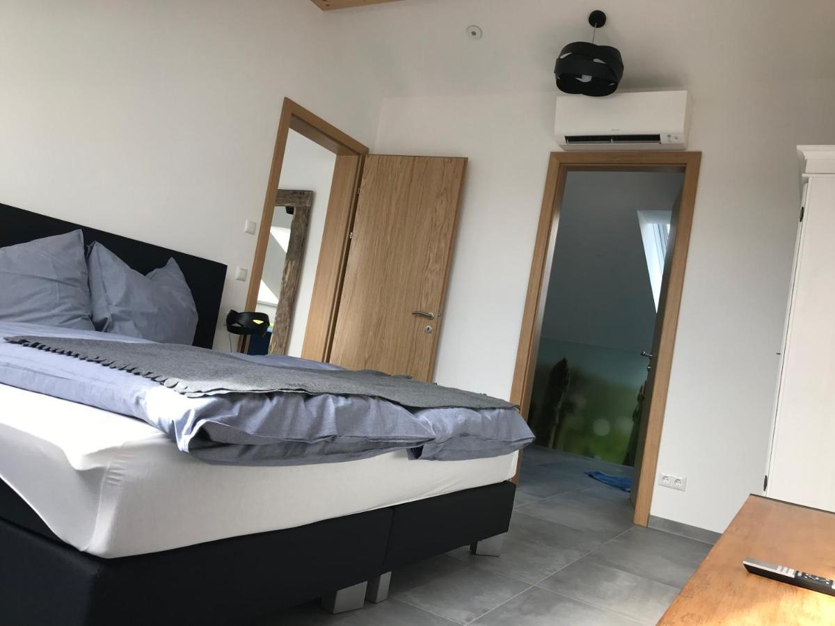 Nussboeckgut Bed & Breakfast Leonding Dış mekan fotoğraf